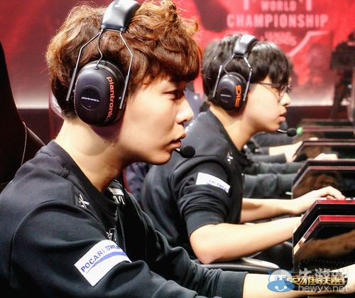 与勇士队的 与勇士队的