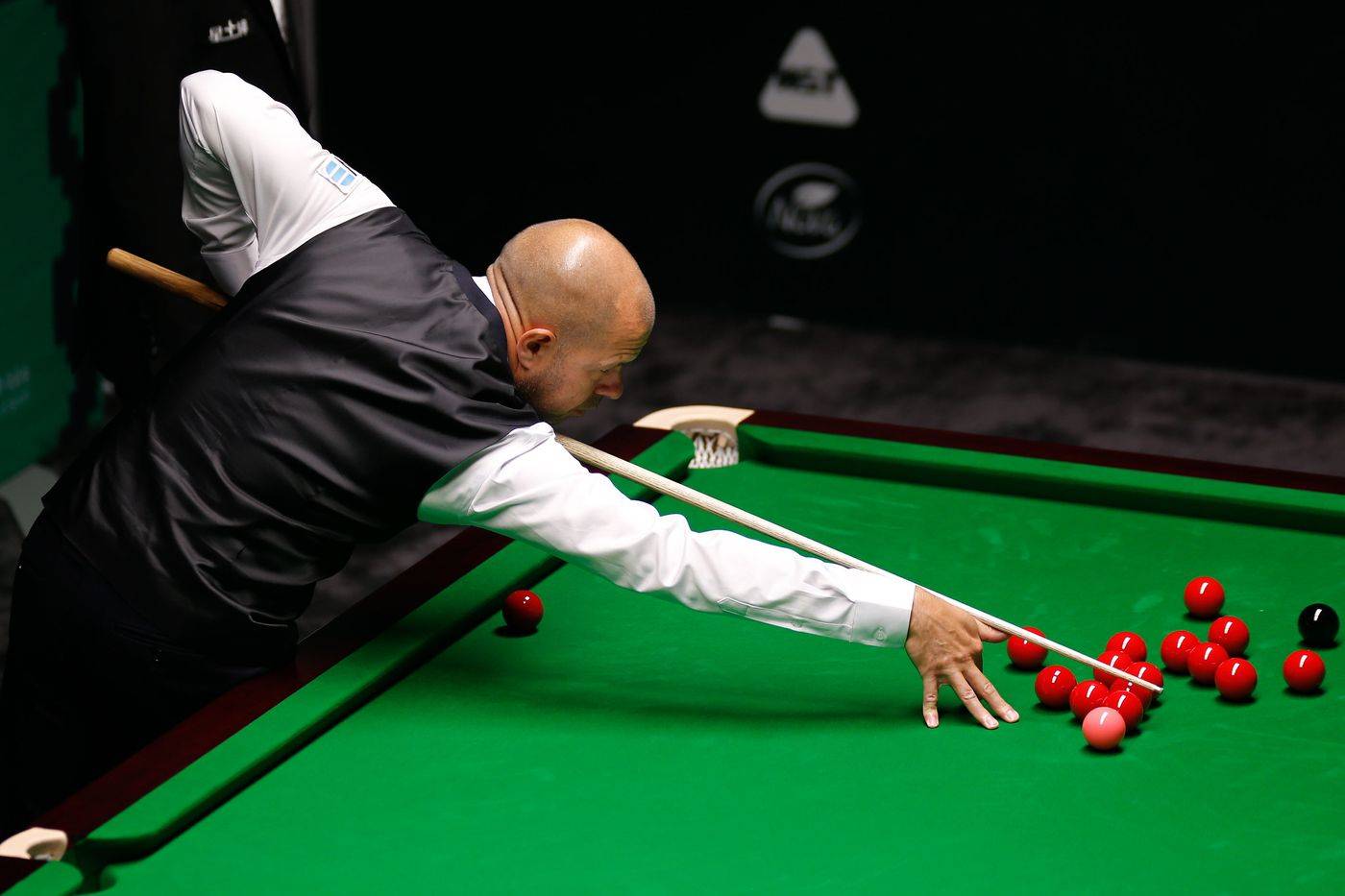 僅重振了球 僅重振了球