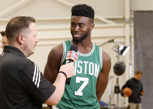 更是以冠军 更是以冠军