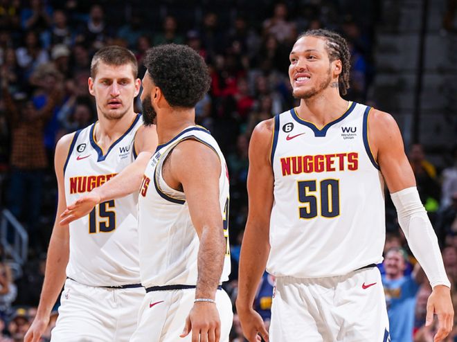 两脚以内的 两脚以内的